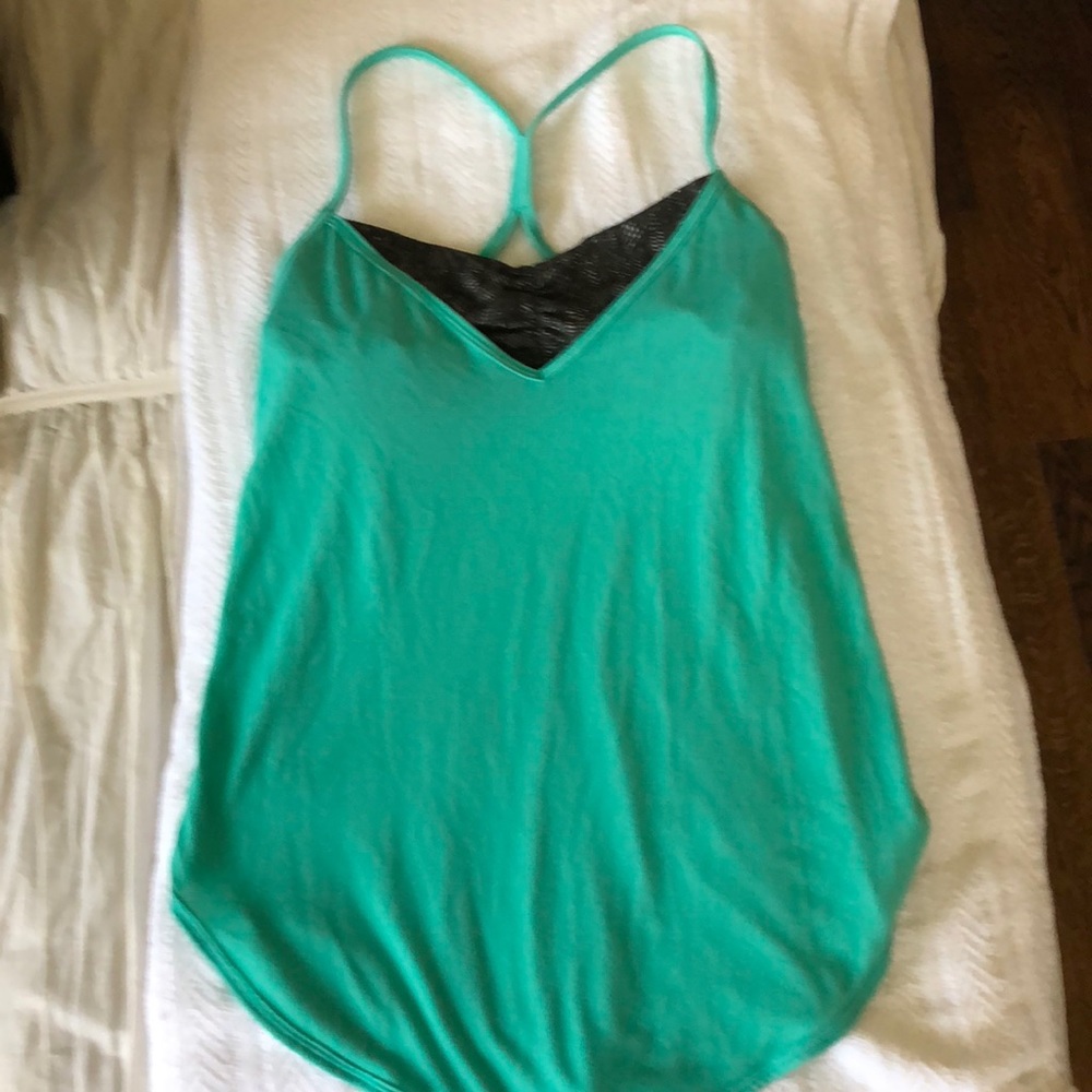 Lululemon Roll-Out Top with built in bra. Size 4